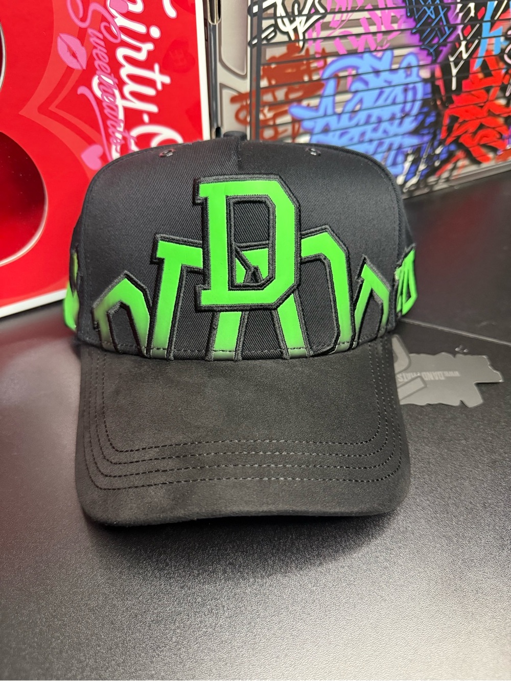 Dandy Hats DDDAAANNNDDDYYY Changes Color